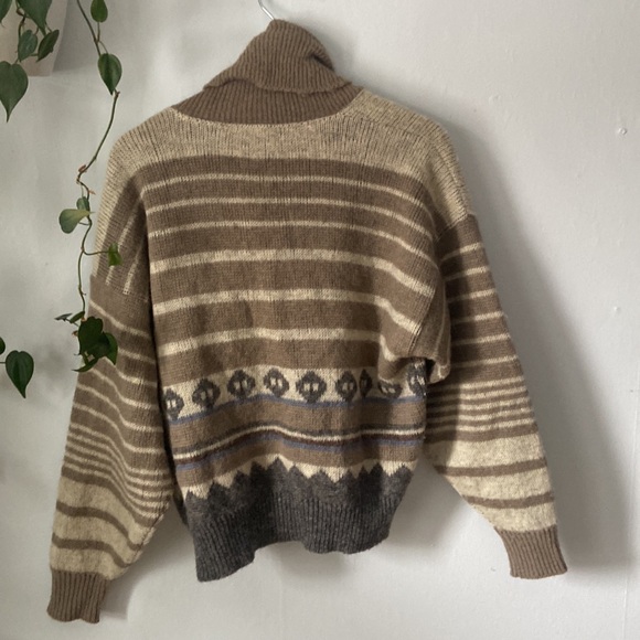 Samband of Iceland - Picture 5 of 6